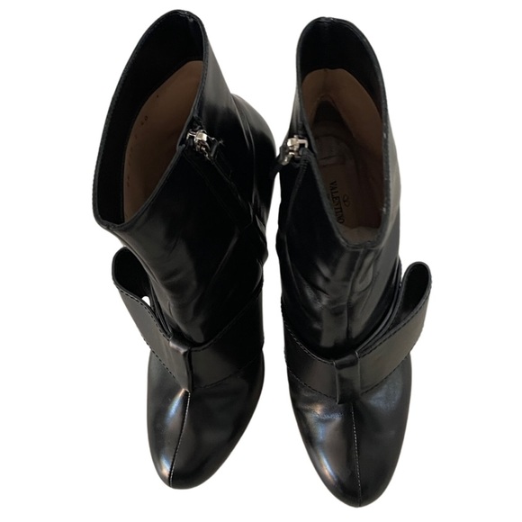 Valentino Garavani Black Boots Booties - Picture 6 of 8